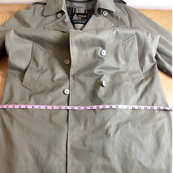 LONDON FOG DOUBLE BREASTED TRENCH COAT VINTAGE KHAKI WOMENS LONG COAT SIZE 14 - Picture 12 of 14
